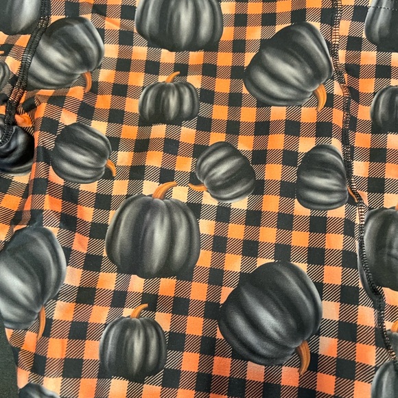 Pants - Enjoy the Fall season wearing a pair of Beautiful Pumpkin Scene Leggings!